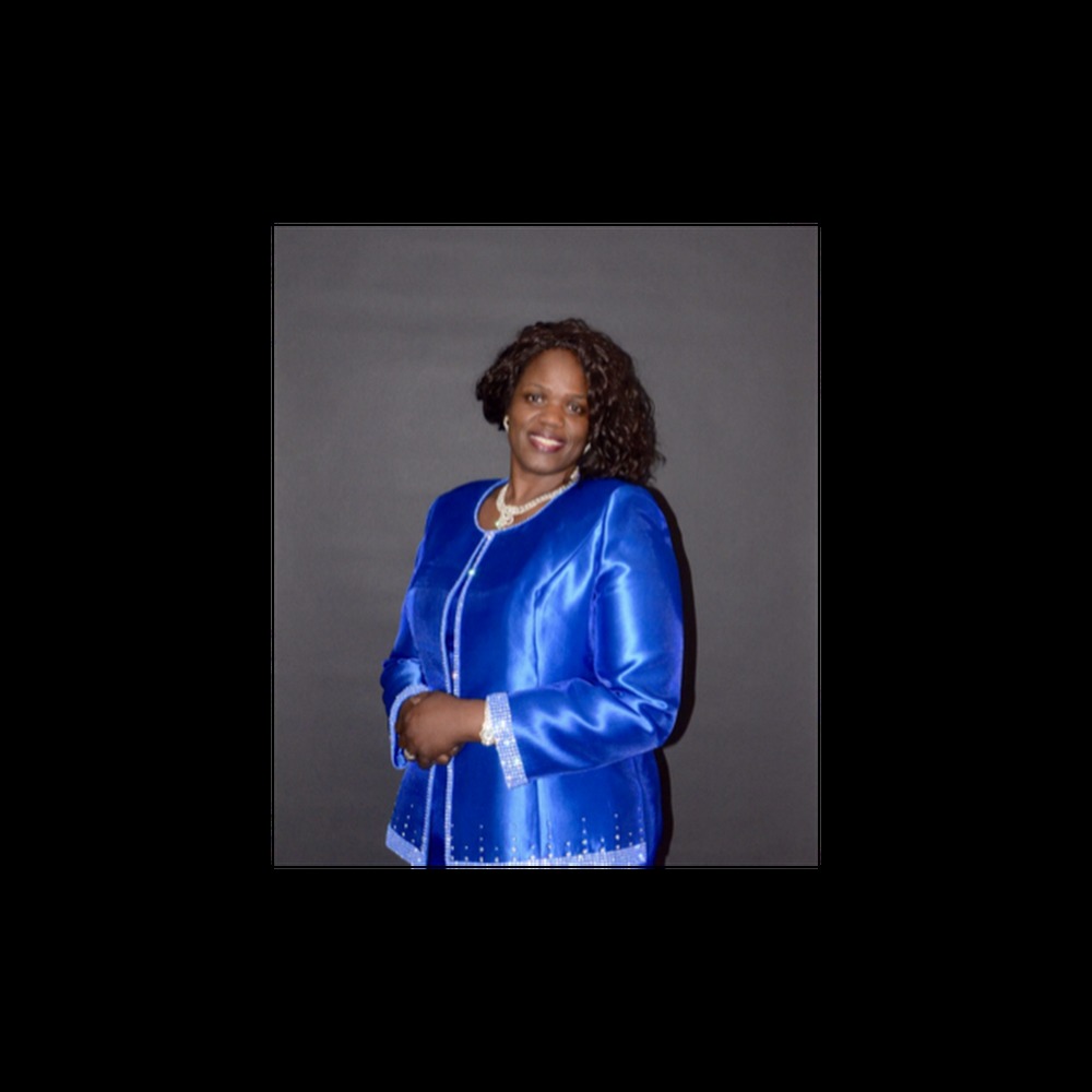 Meet your Posher, Adrienne